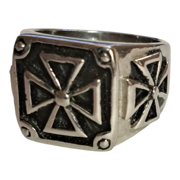 Iron cross ring size 13.5 - Picture 2 of 4